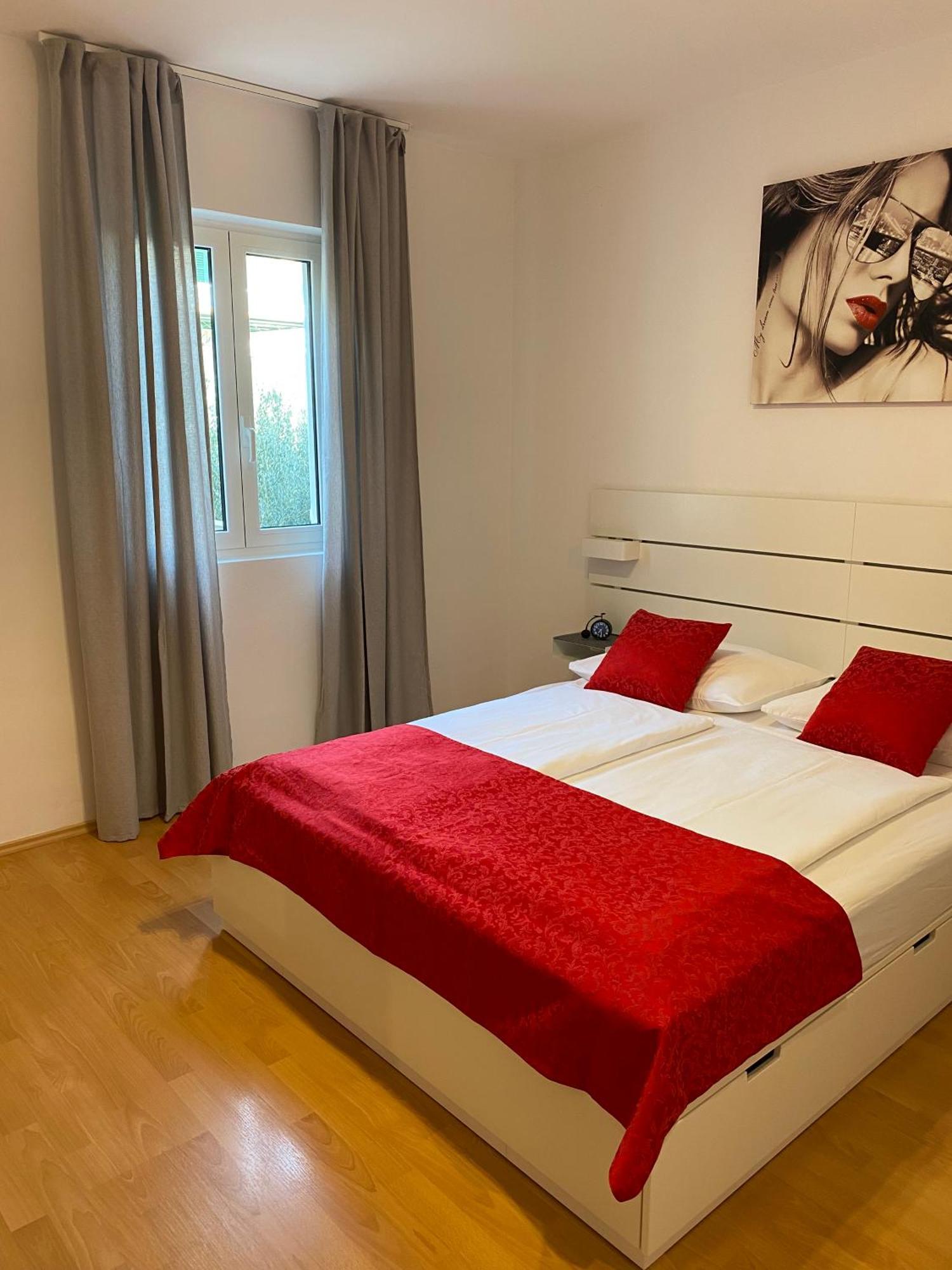 Villa Jasmin Bol Esterno foto
